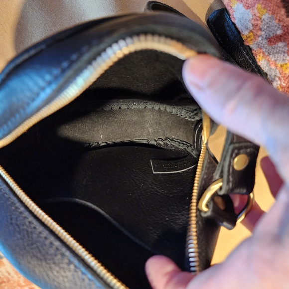 Portland Leather Black Round Mini Crossbody Bag - Picture 7 of 9